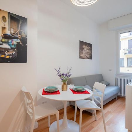 I Host Apartment - Gressoney 3 Milano Exterior foto